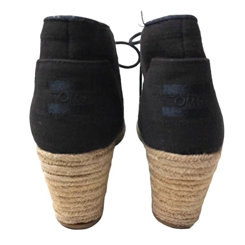 Toms desert wedge